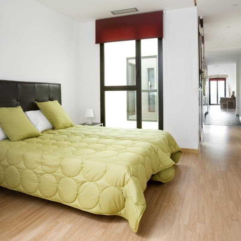 Short Stay Group Liceu Serviced Apartments Barcelona Exterior foto