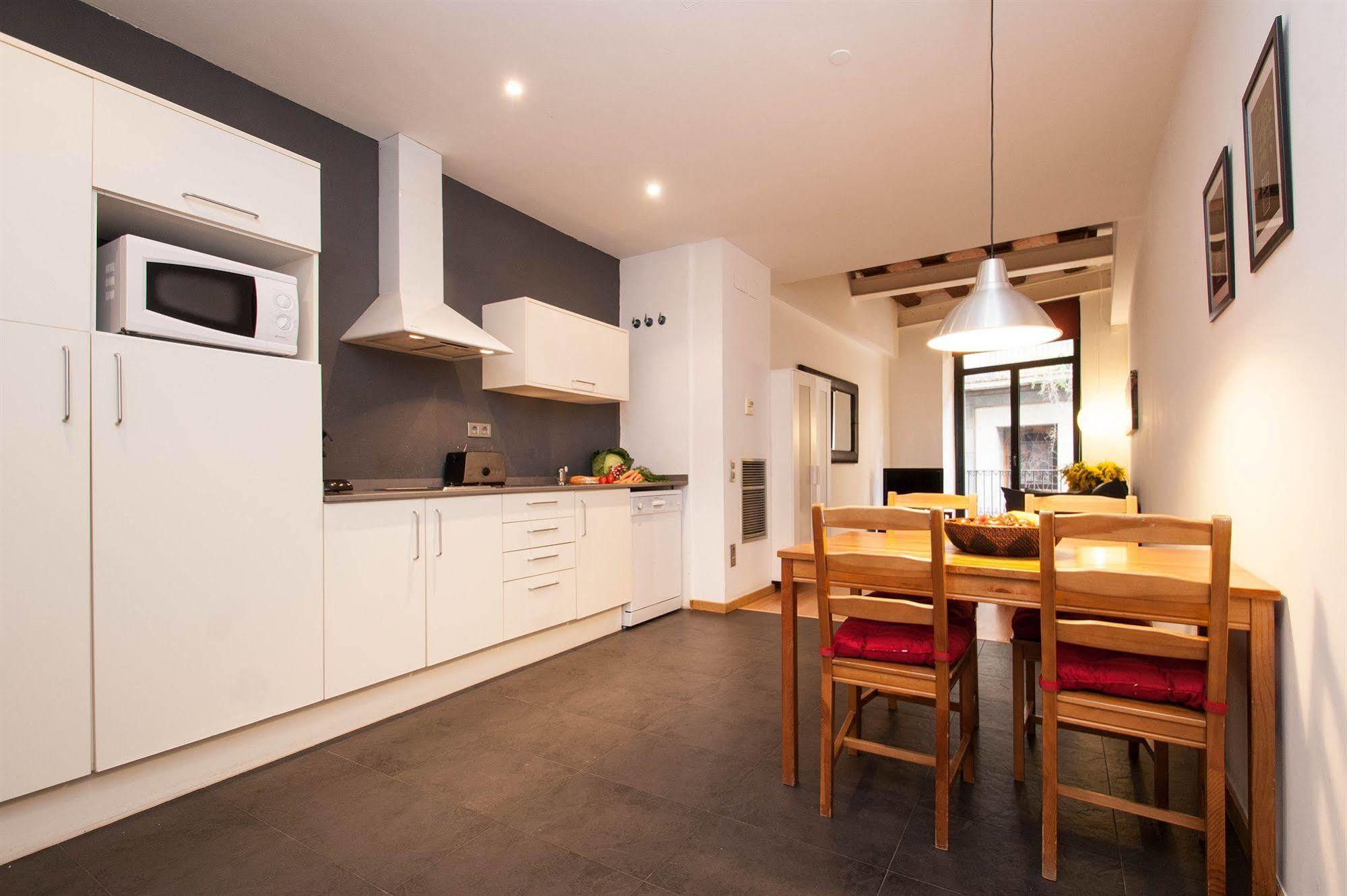 Short Stay Group Liceu Serviced Apartments Barcelona Exterior foto