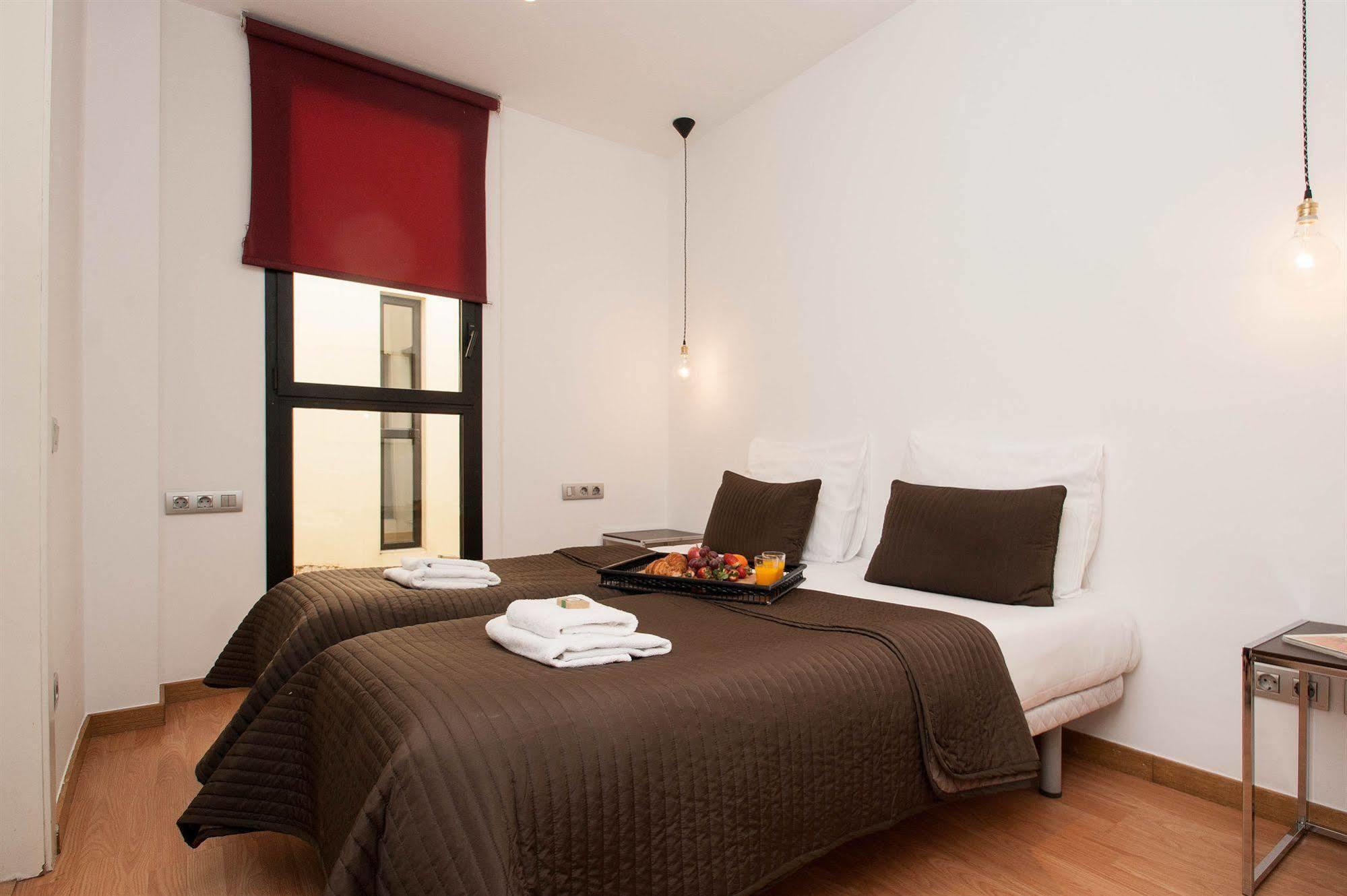 Short Stay Group Liceu Serviced Apartments Barcelona Exterior foto